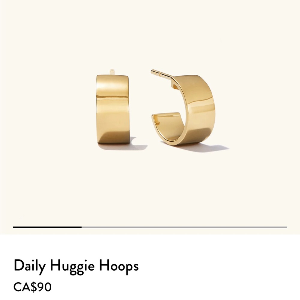 Mejuri Daily Huggie Hoops - Gold